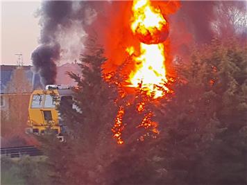 Train on Fire (Photo courtesy of F England)) - TRAIN FIRE - DUNTON GREEN